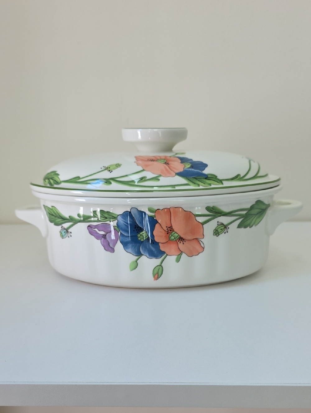 Villeroy & Boch Amapola 2 Quart Ribbed Oval Covered Casserole - Picture 9 of 12